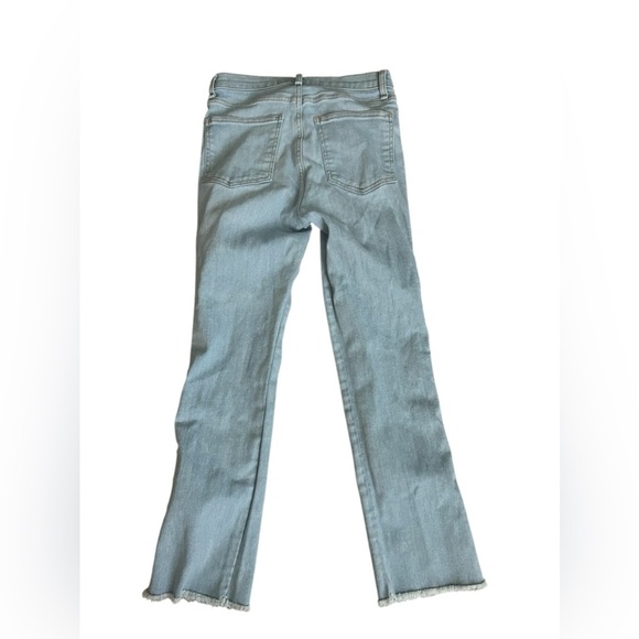 Veronica Beard Light Wash Kick Flare Jeans Size 26 - Picture 3 of 9